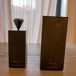 Mad et Len Black Candle with Case